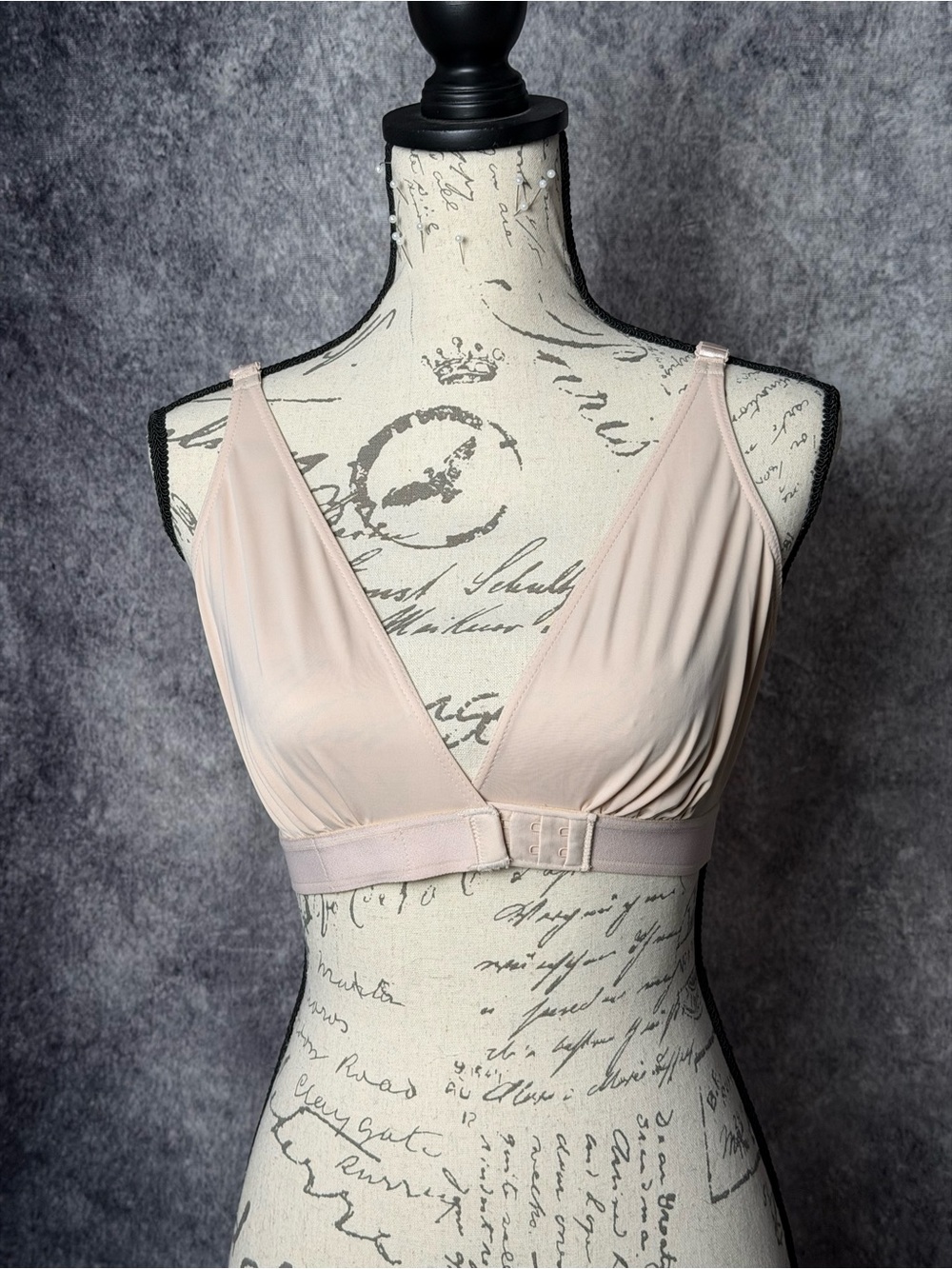 BRAND NEW/NEVER WORN!!! Post Surgery- Plunge Wireless Bralette in Light Blush
